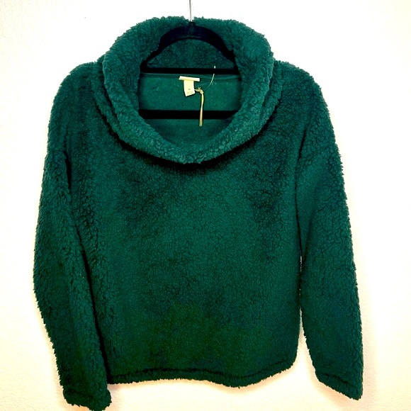 SUPER SOFT COMFY Women's Cowl Neck Sweater Green Size Medium. NWT - Picture 1 of 4